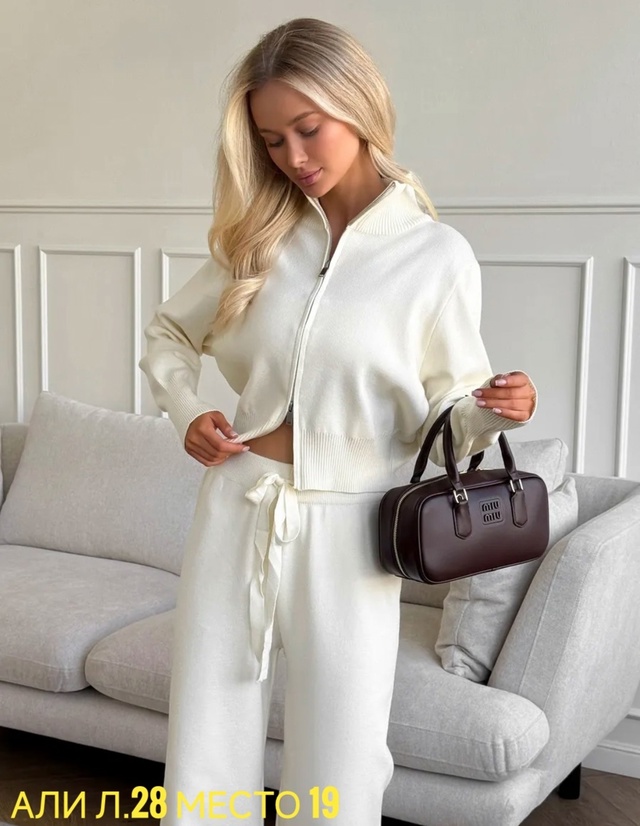 Костюм 23000107