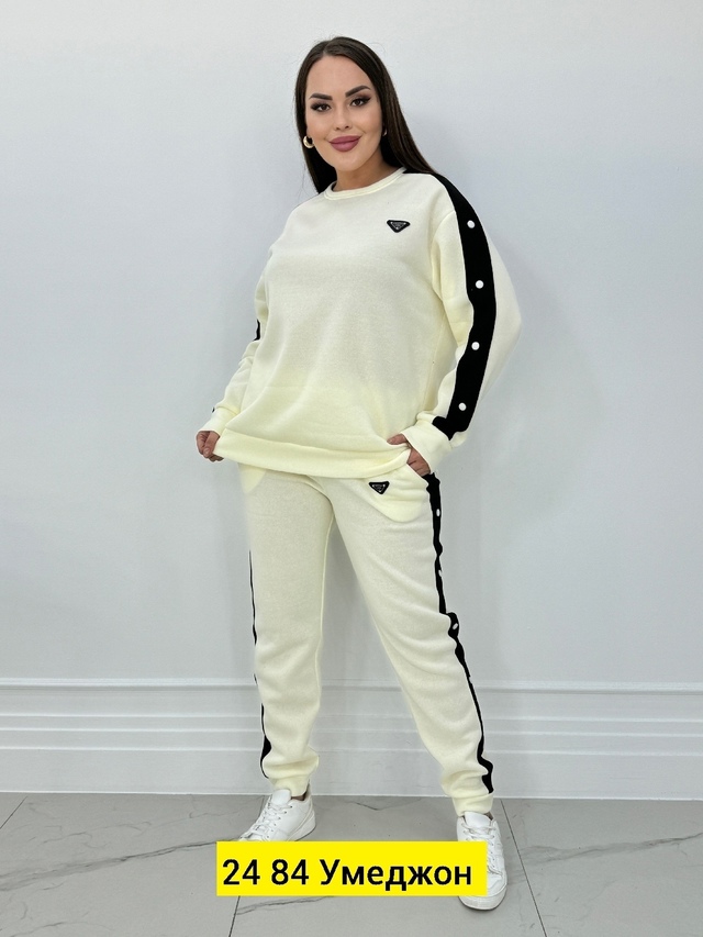 Спортивный костюм 23007306