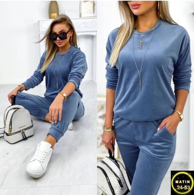 Спортивный костюм 23007395