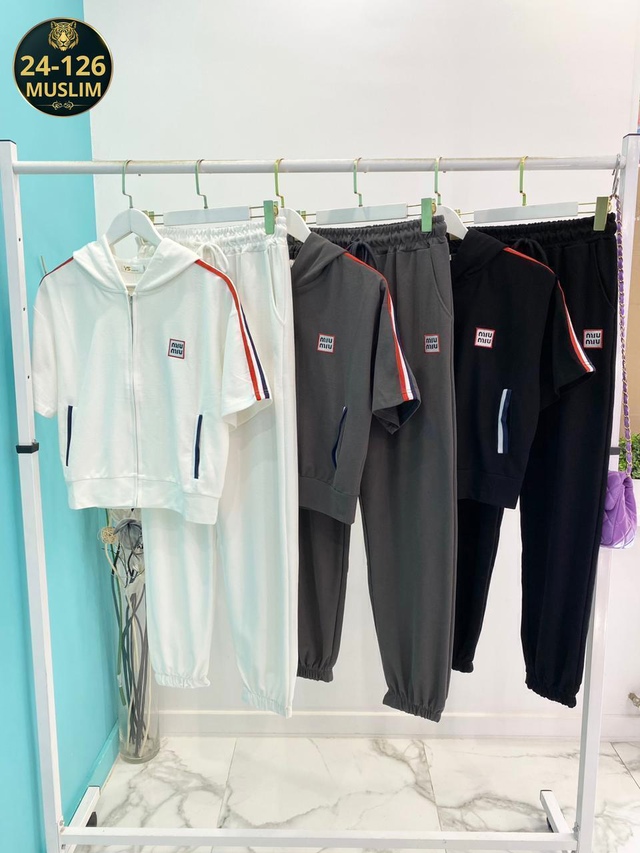 Спортивный костюм 23007678