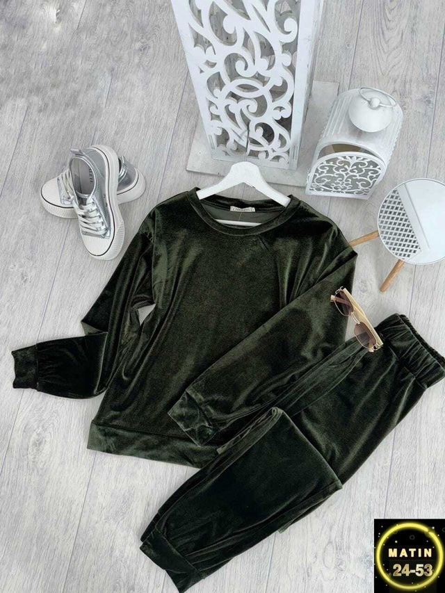 Спортивный костюм 23007395