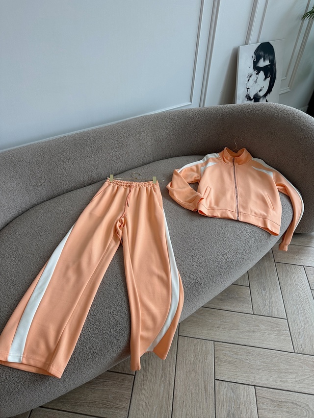 Спортивный костюм 23009771