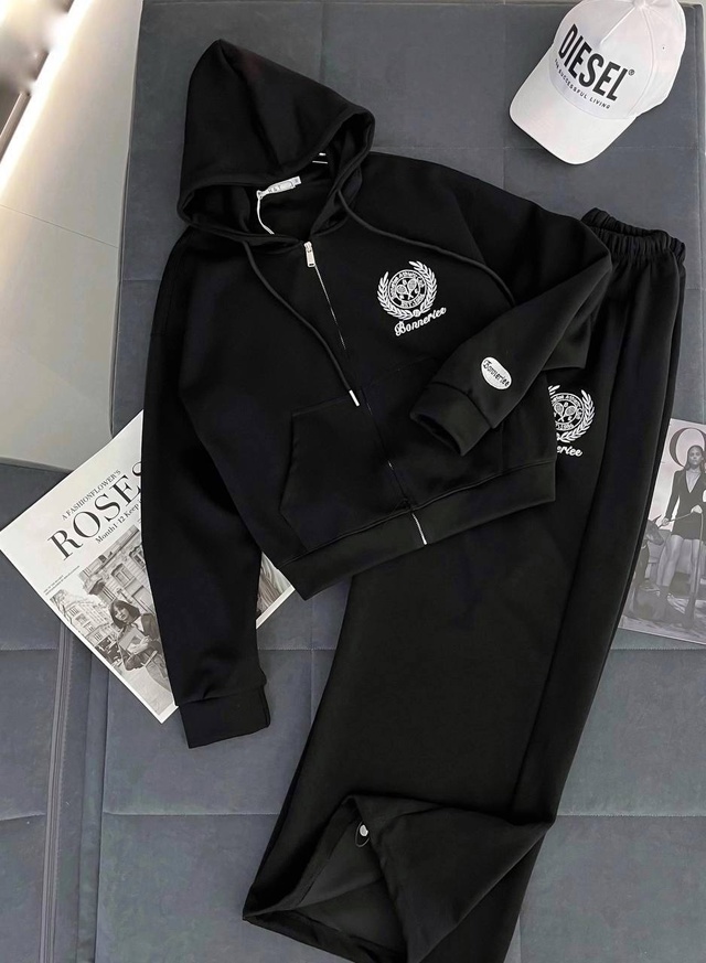 Костюм 23012420