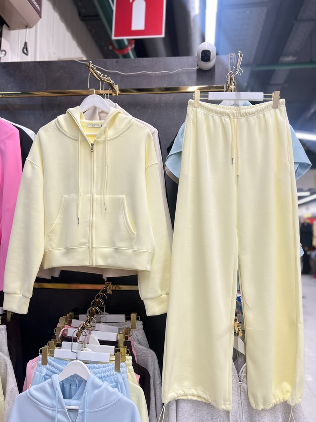 Костюм 23012796