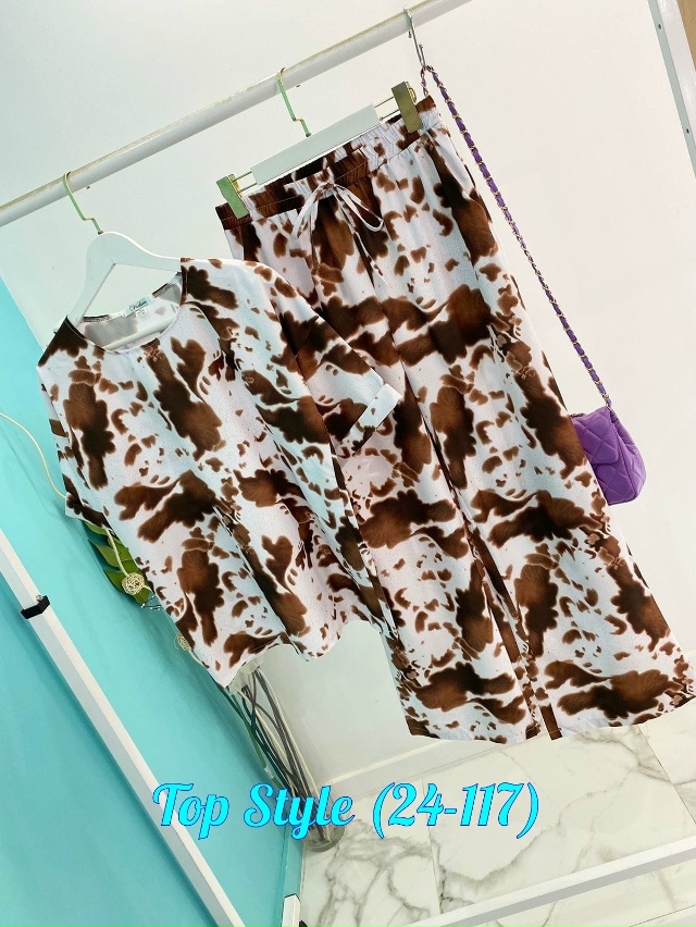 Спортивный костюм 23017483