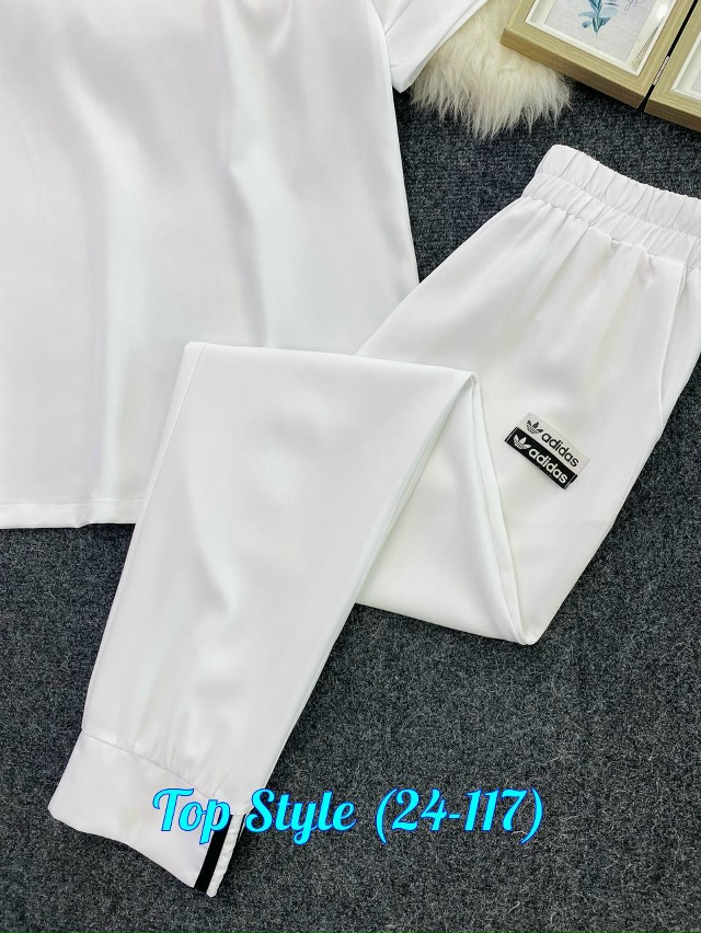 Спортивный костюм 23018962