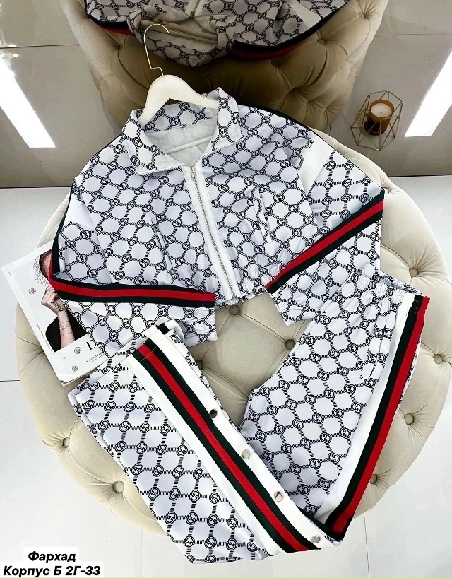 Спортивный костюм 23024048