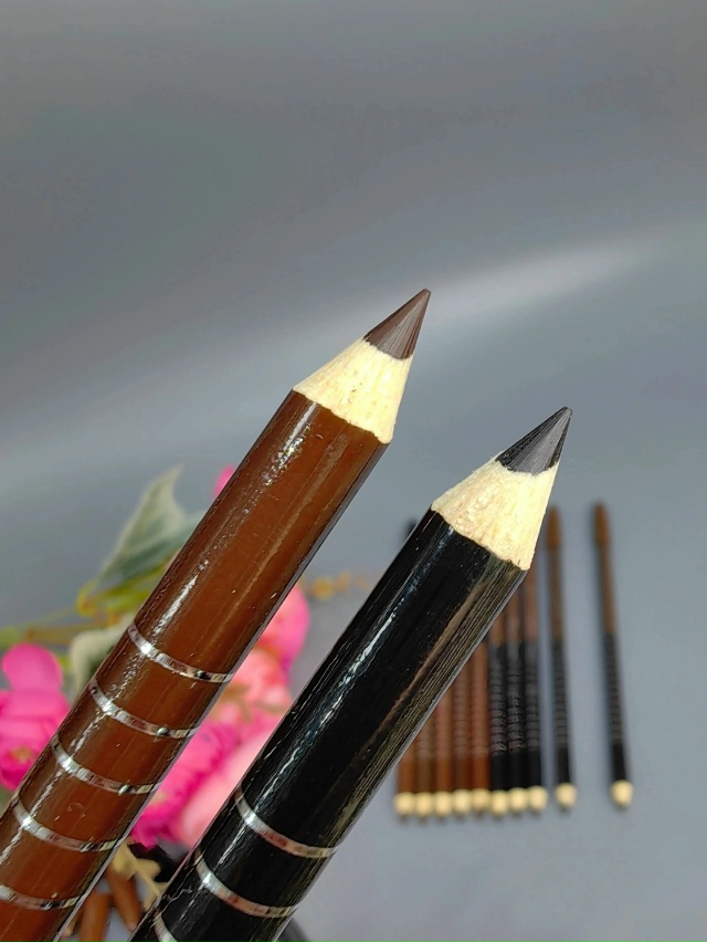 Карандаш 23026807