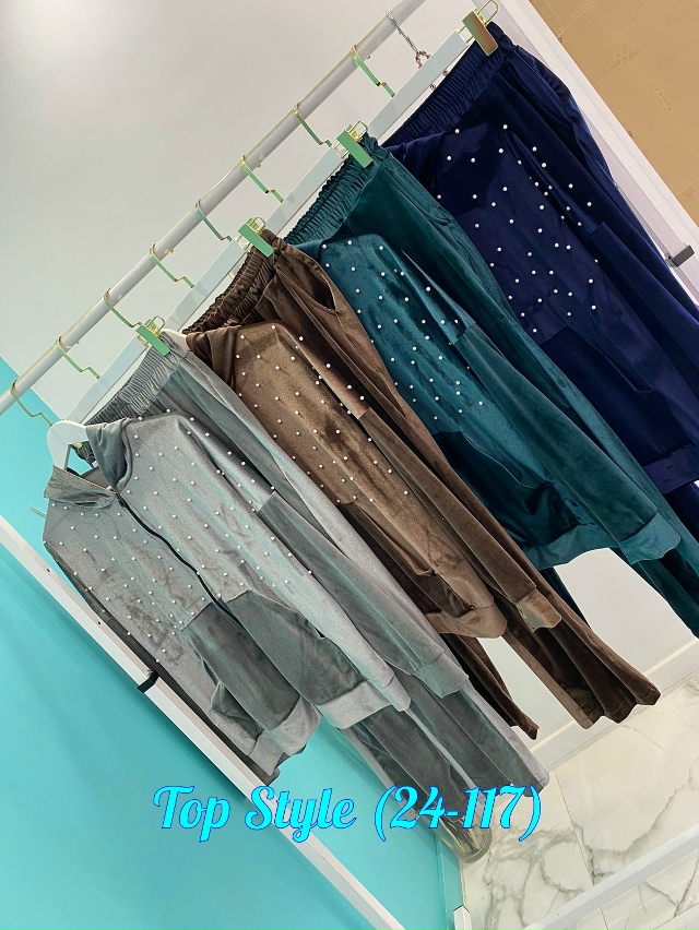 Спортивный костюм 23029194