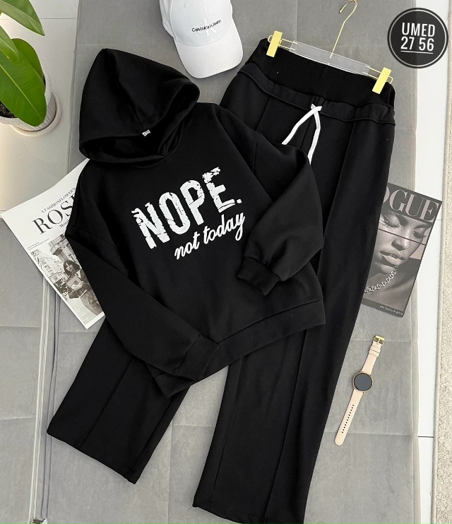 Спортивный костюм 23030597