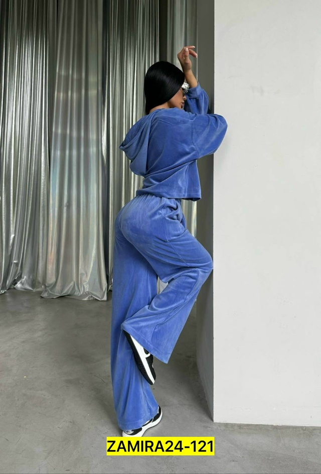 Спортивный костюм 23030807