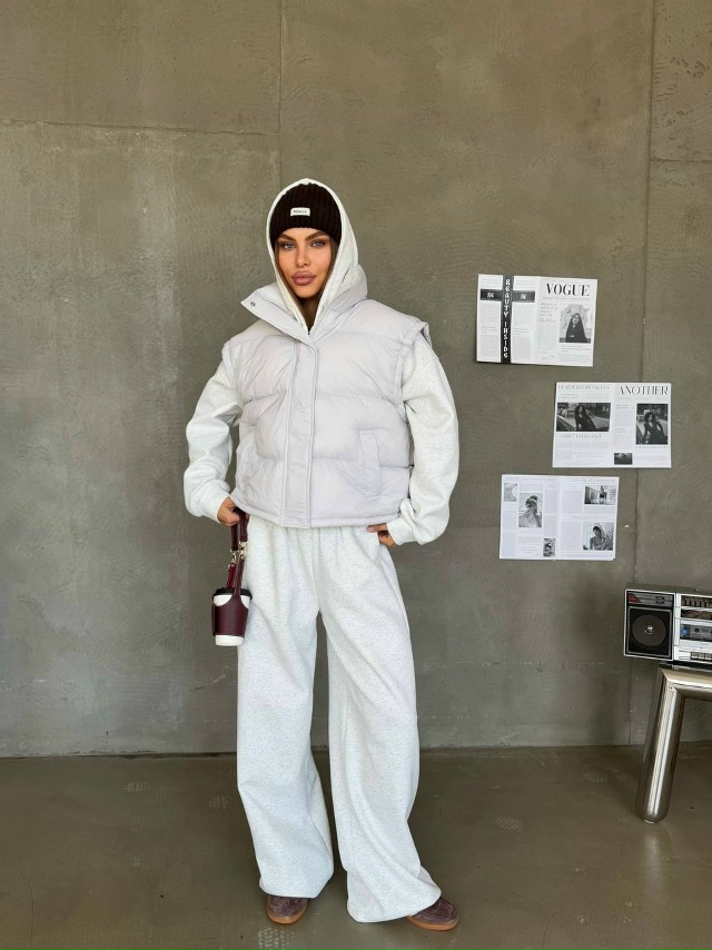 Спортивный костюм 23037515