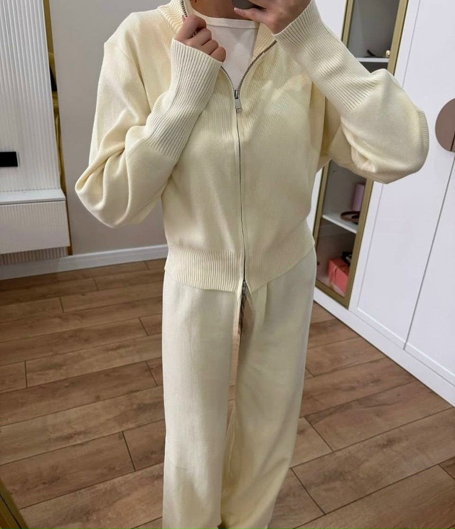 Костюм 23041192