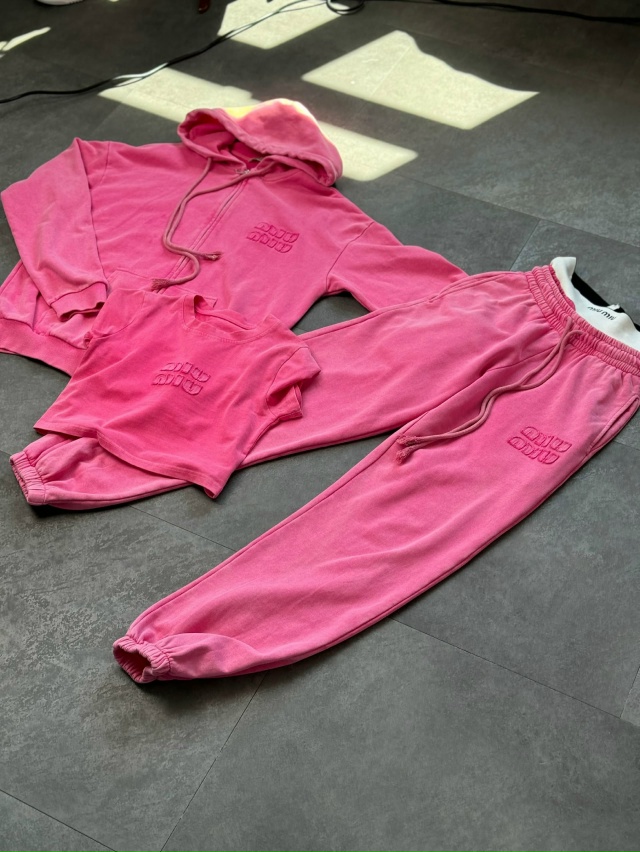 Костюм 23045197