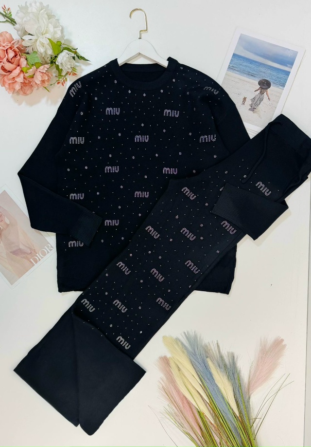 Костюм 23047720