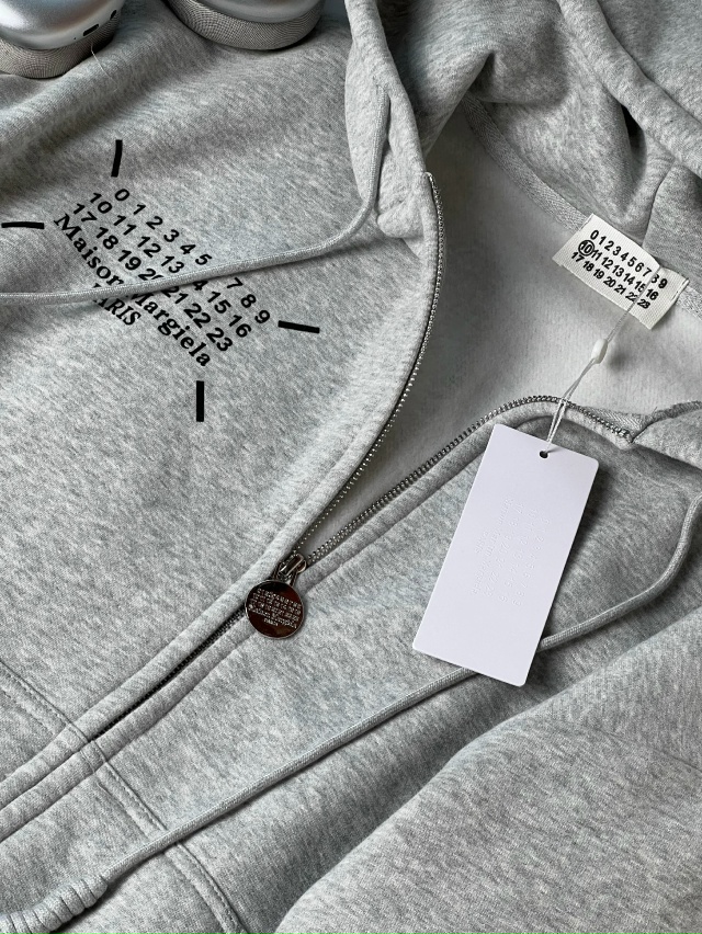 Костюм 23047524