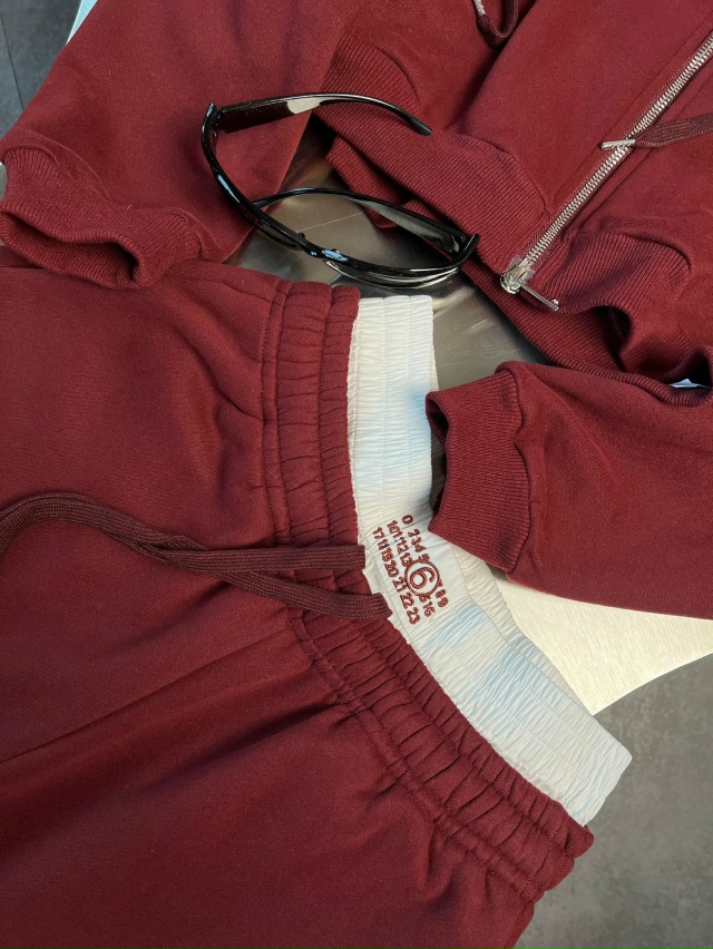 Костюм 23047529