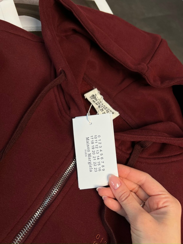 Костюм 23047528