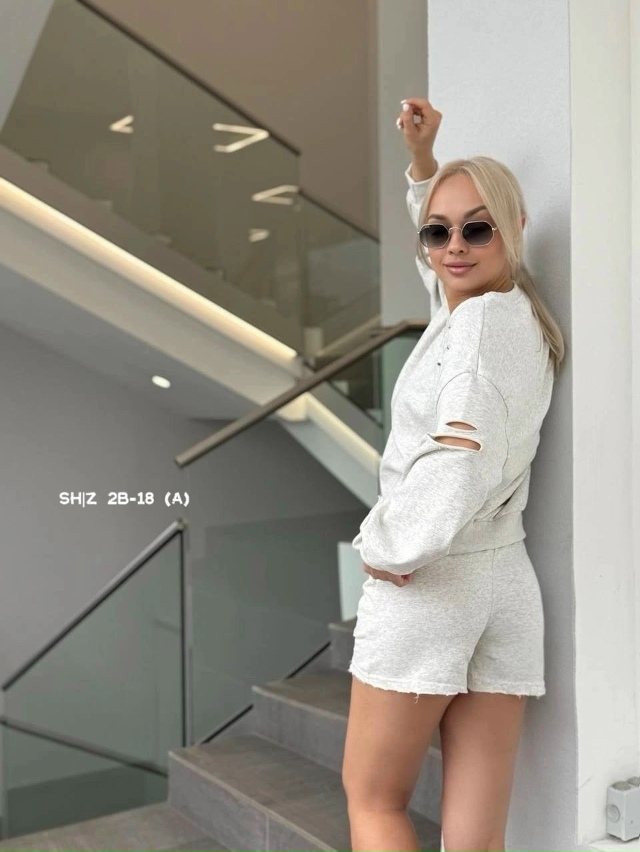 Костюм 23046755