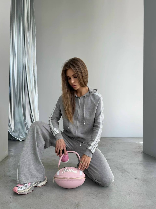 Спортивный костюм 23048129