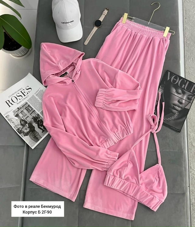 Спортивный костюм 23048354