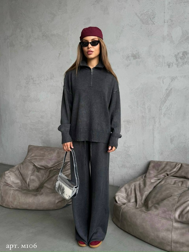 Спортивный костюм 23049288