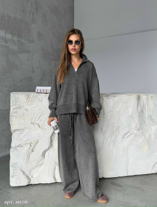 Спортивный костюм 23049289