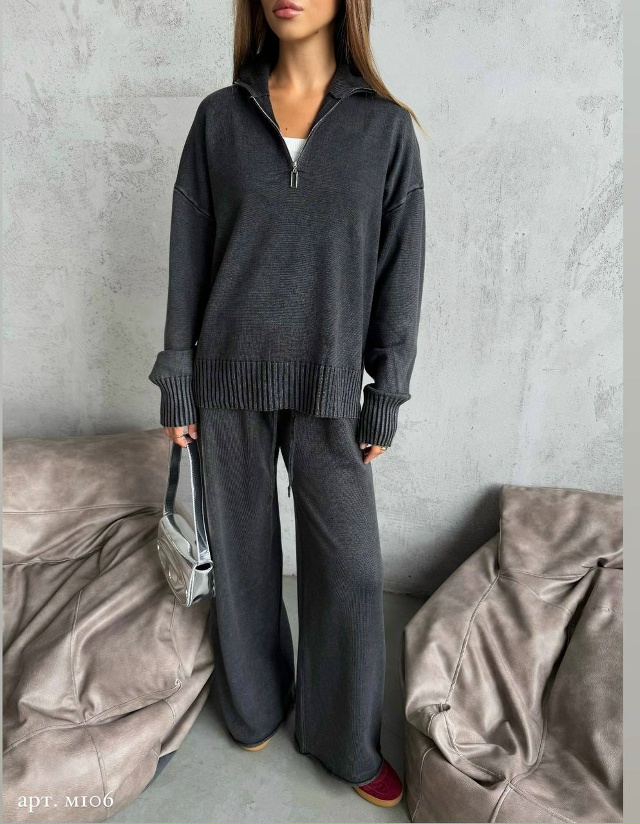 Спортивный костюм 23049288