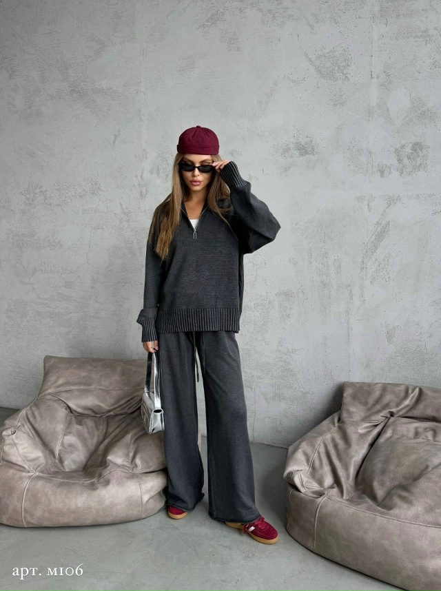 Спортивный костюм 23049288