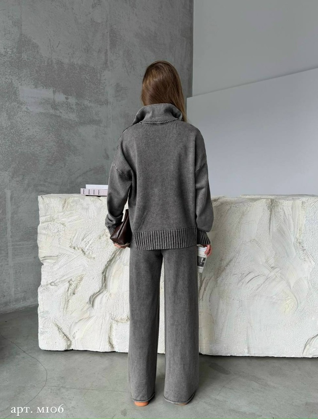 Спортивный костюм 23049289