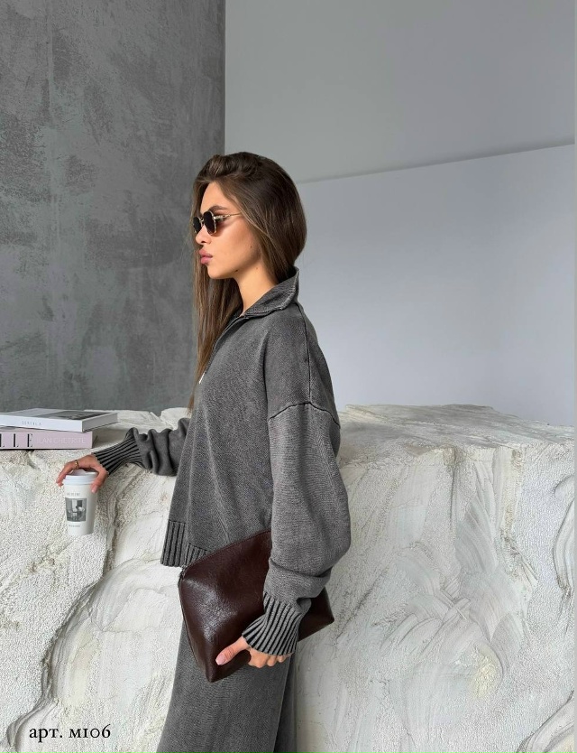 Спортивный костюм 23049289