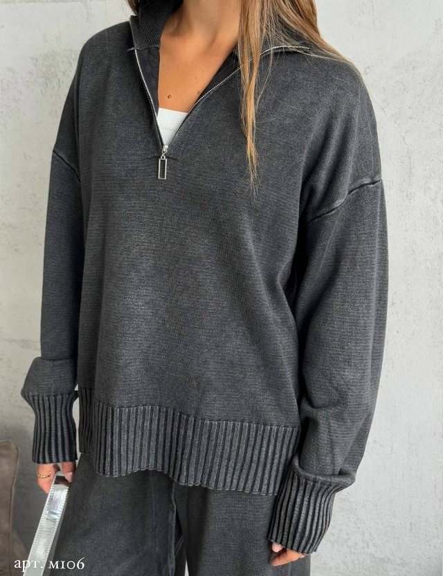 Спортивный костюм 23049288