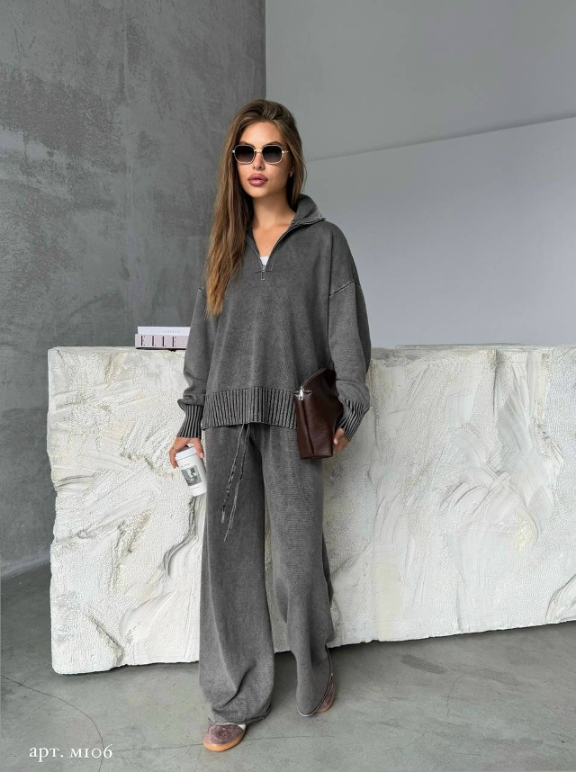 Спортивный костюм 23049289