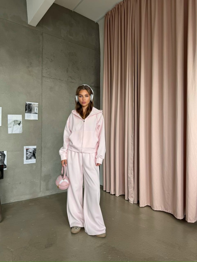 Спортивный костюм 23052427