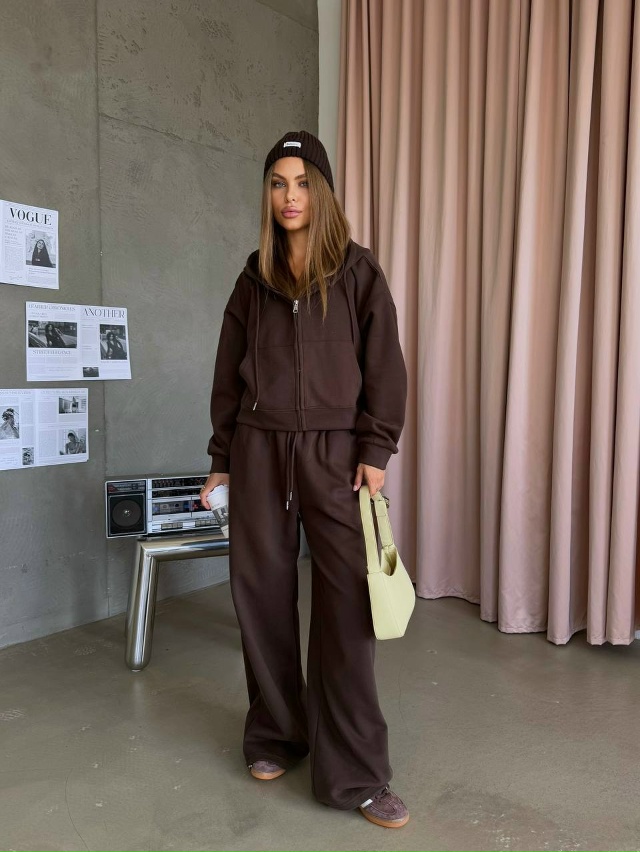 Спортивный костюм 23052428