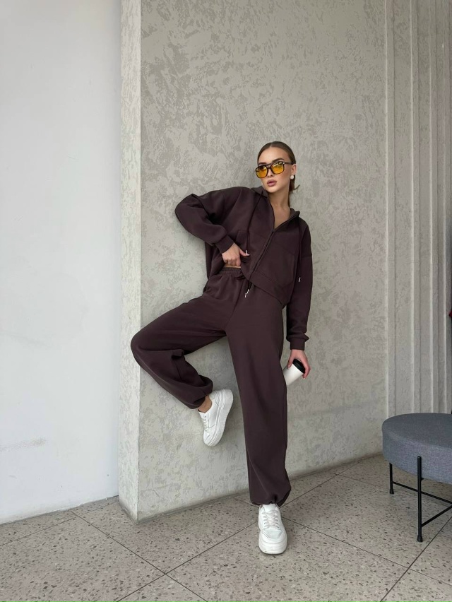 Спортивный костюм 23052428