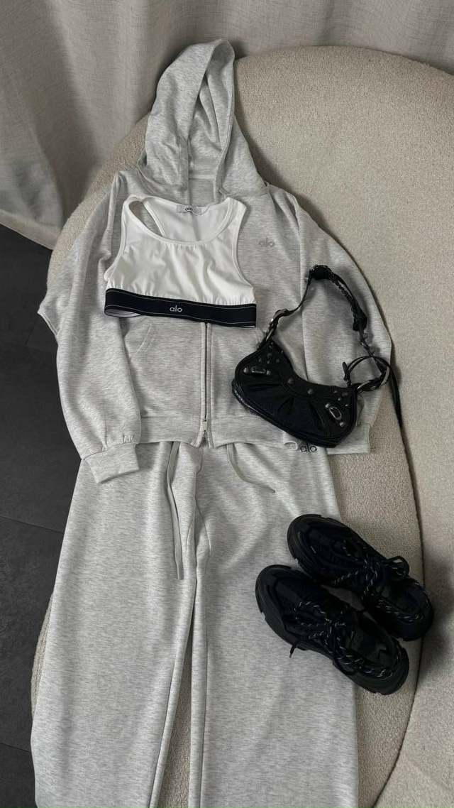 Спортивный костюм 23055046