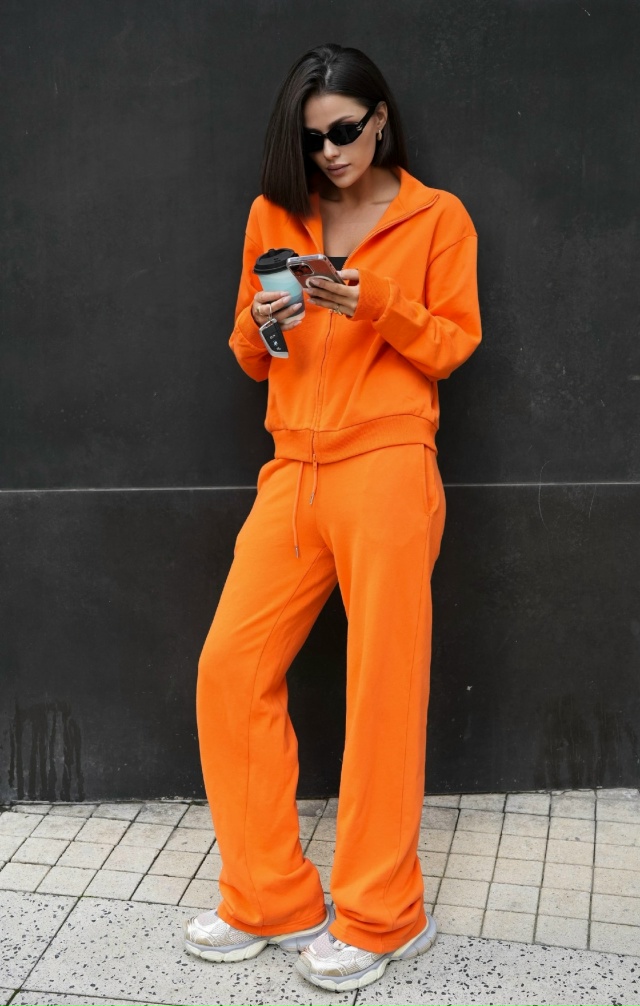 Спортивный костюм 23057443