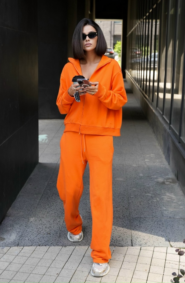 Спортивный костюм 23057443