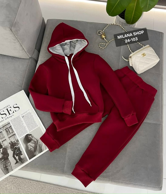 Спортивный костюм 23056908