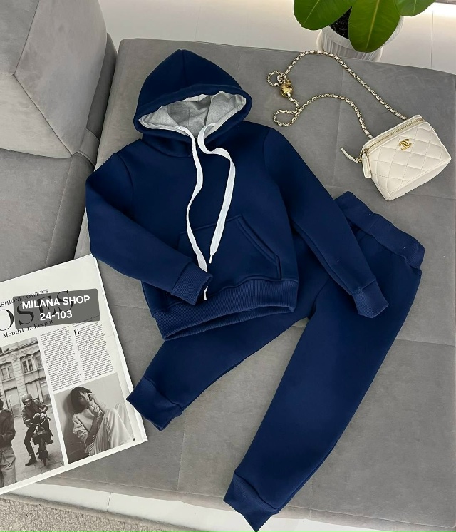 Спортивный костюм 23056908