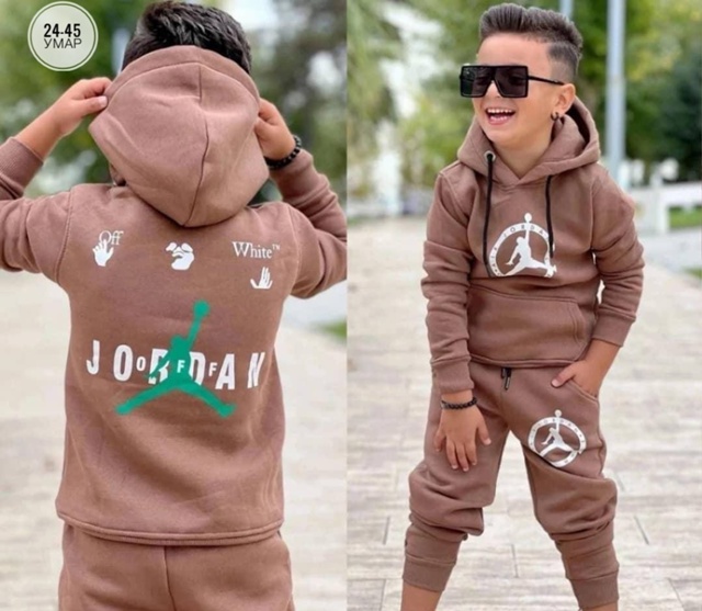 Спортивный костюм 23060568