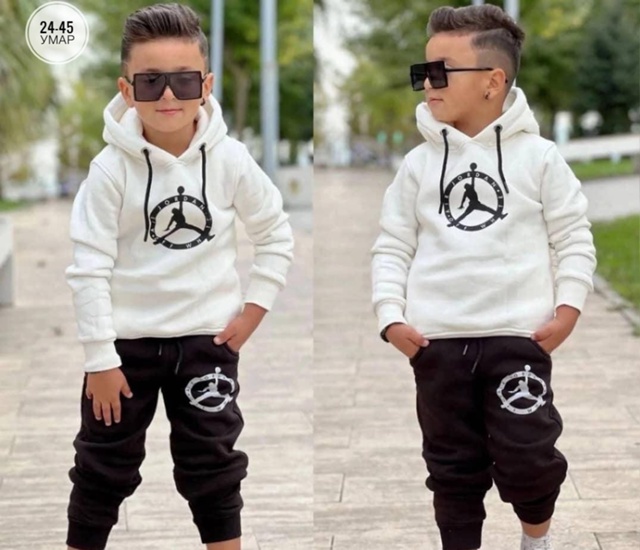 Спортивный костюм 23060568