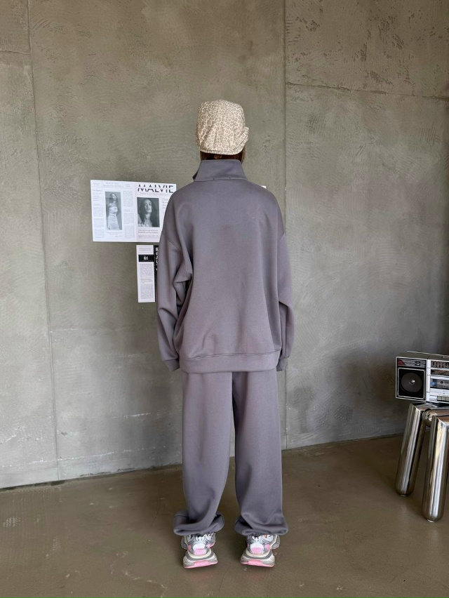 Спортивный костюм 23060847