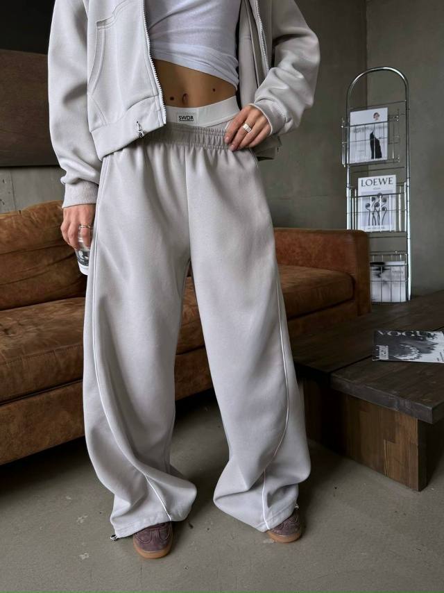 Спортивный костюм 23065398