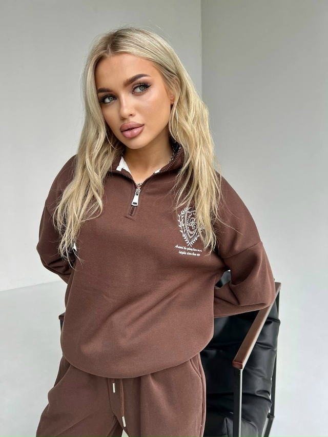 Спортивный костюм 23073112