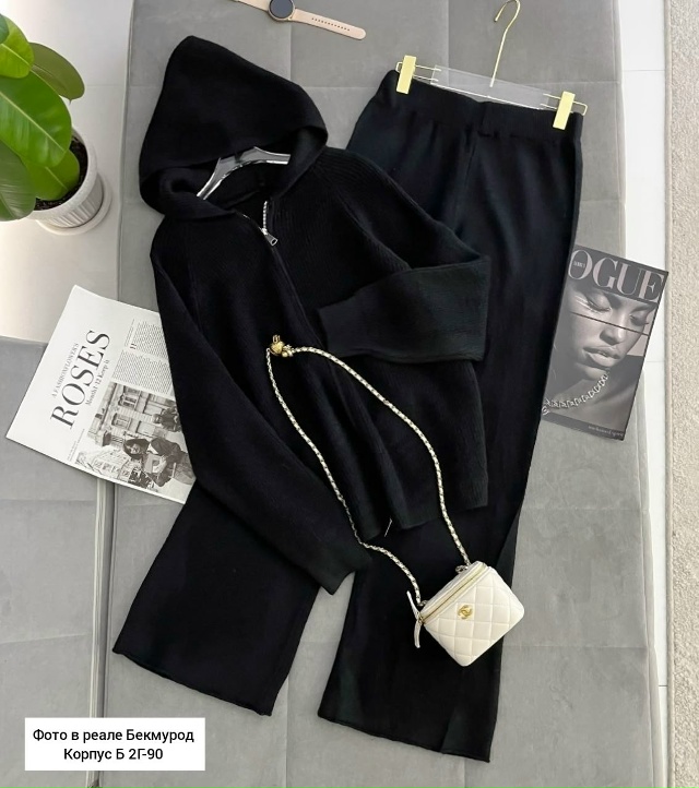 Спортивный костюм 23073916