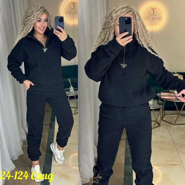 Спортивный костюм 23074229