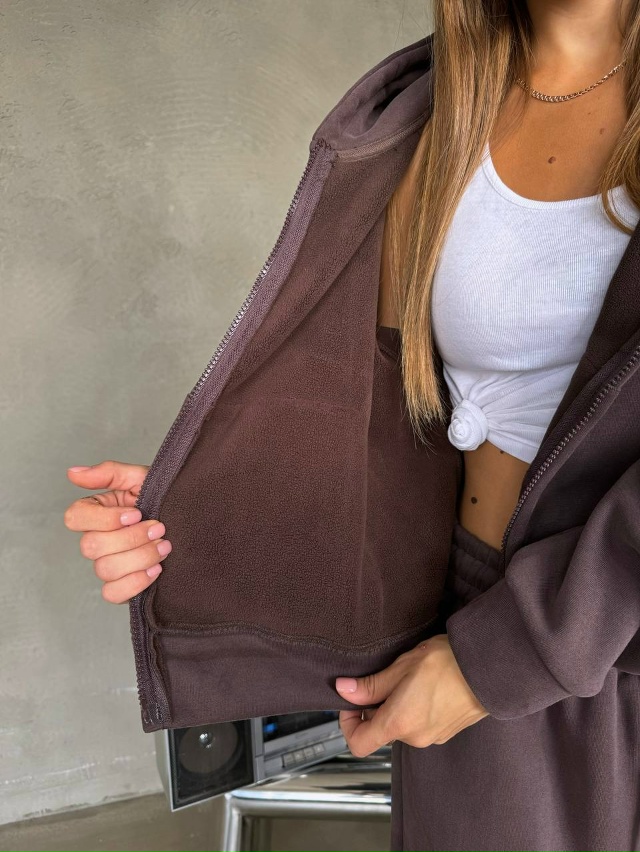 Спортивный костюм 23075936