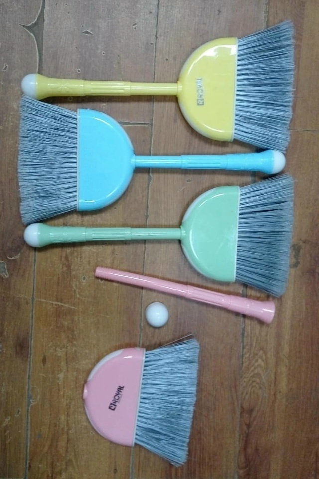 Веник для уборки 23090039